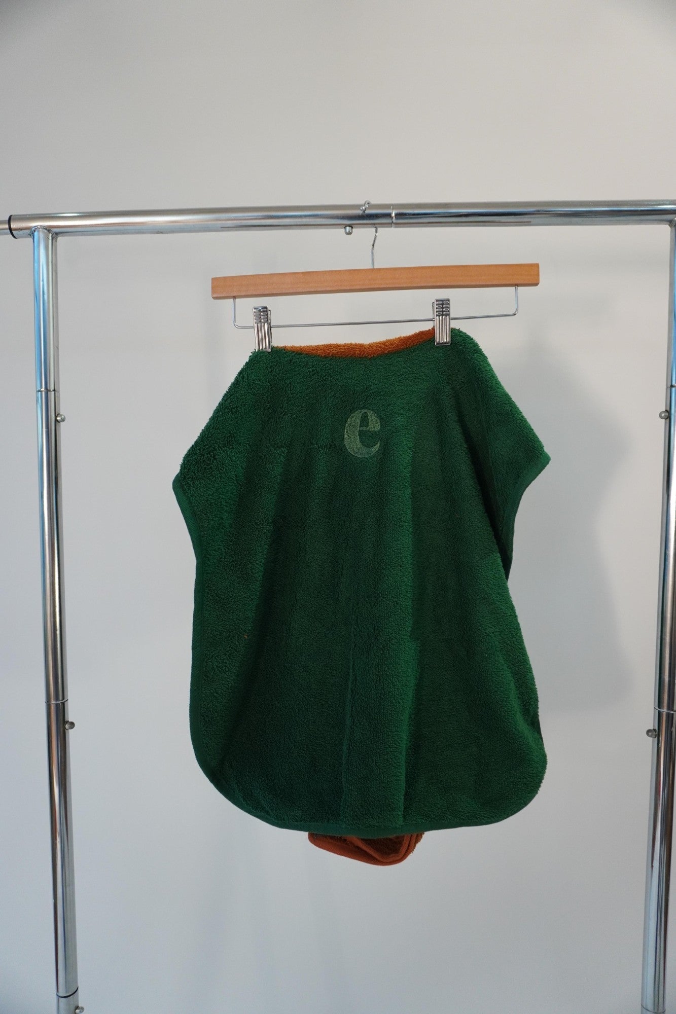 ENUSUAL Puprobe Dog Bathrobe &amp; HMA Pet Shampoo Bundle - Klearus